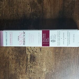 NIB Marcelle Ideal Skin Perfector Complete Daily Corrector